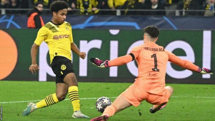 Borussia Dortmund extend their winning run to seven games Borussia Dortmund extend their winning run to seven games