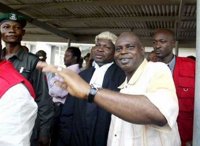 Diepreye-Alamieyeseigha-waving-died-in-October-2015 (Copy)