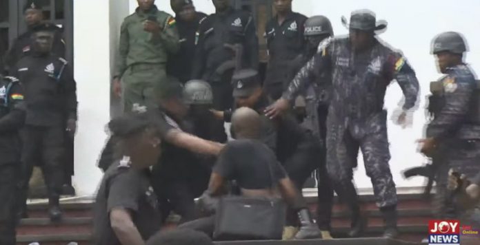 Students clash with police at UG Students clash with police at UG