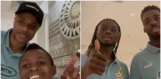 Yaw Dabo meets Dede Ayew, Gideon Mensah and Inaki Williams at the Black Stars camp in Kumasi. Photo Source: @samuel_dabo