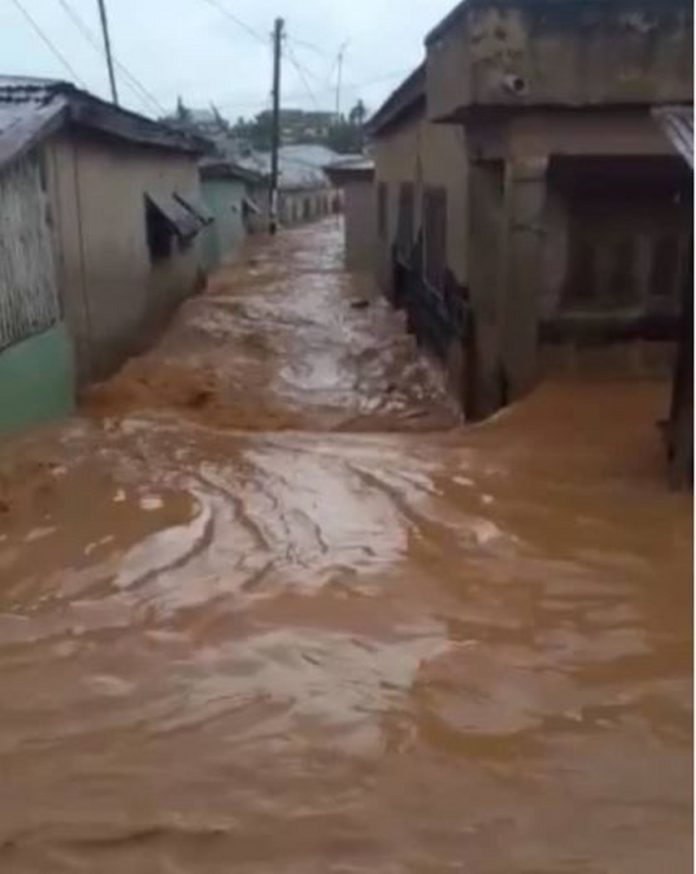 flood_836x1050
