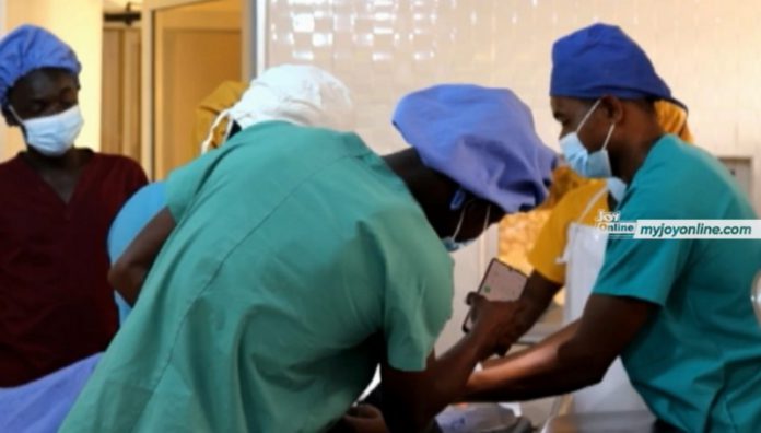 Doctors in Wa West use phone torch to perform surgeries Doctors in Wa West use phone torch to perform surgeries