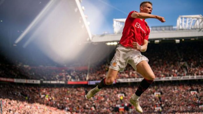 Manchester United had 21 shots in the first half against Everton, their most on record (since 2003-04) in the opening 45 minutes of a Premier League game Manchester United had 21 shots in the first half against Everton, their most on record (since 2003-04) in the opening 45 minutes of a Premier League game
