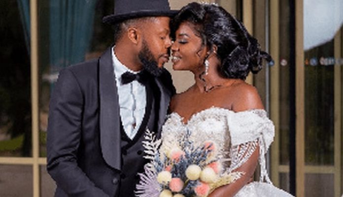 Kalybos (L) and Ahuofe Patri (R) posing for a make-believe wedding Kalybos (L) and Ahuofe Patri (R) posing for a make-believe wedding