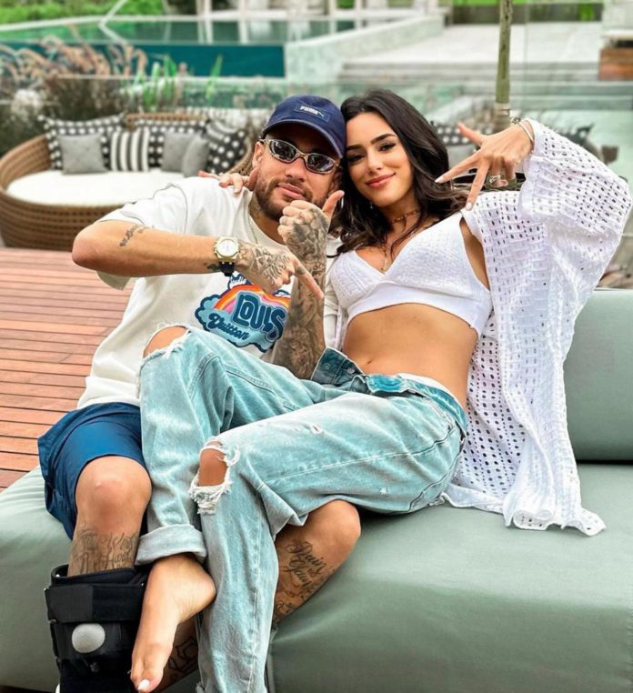 Neymar announces he is expecting first child with lover