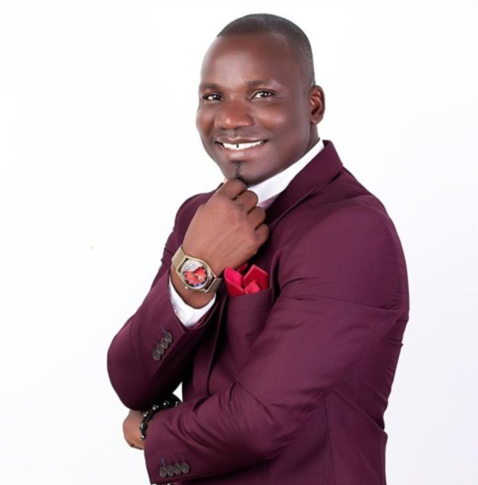 Francis Amo