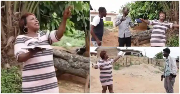 Kyeiwaa becomes an evangelist in a hilarious skit. Image Credit: Kyeiwaa Tutugyagu TV Kyeiwaa becomes an evangelist in a hilarious skit. Image Credit: Kyeiwaa Tutugyagu TV