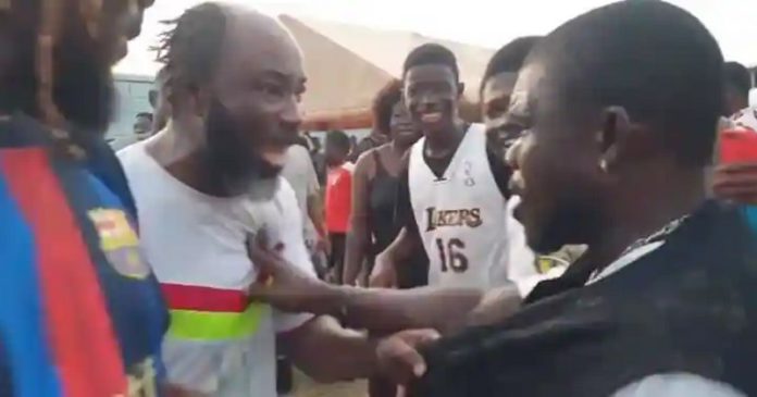 Big Akwes involved in a fight. Image Credit: @zionfelixdotcom Big Akwes involved in a fight. Image Credit: @zionfelixdotcom