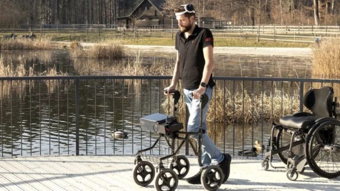 Gert-Jan-can-now-leave-his-wheelchair-behind-and-go-for-a-walk-in-the-park-754x424 (Copy) Gert-Jan can now leave his wheelchair behind and go for a walk in the park