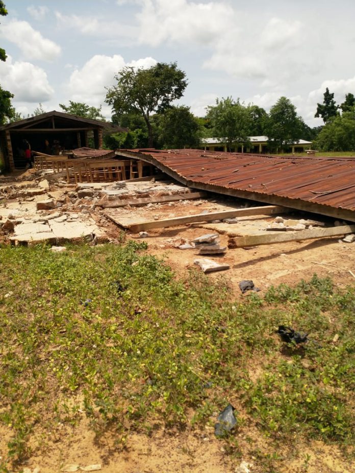 Dilapidated school structure collapses at Sehwi Kramokrom