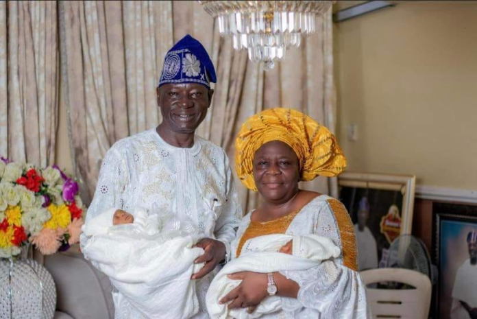 Couple welcom twins