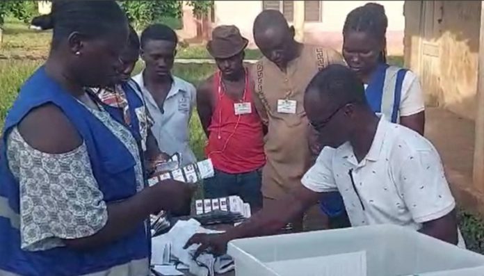 kumawu_by-election-vote_counting-744x424 (Copy)