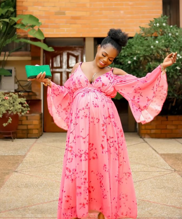 Pregnant Mzbel