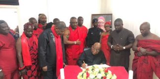 Former Speaker, Second Lady sign Ga Manye's Book of Condolence Graphic