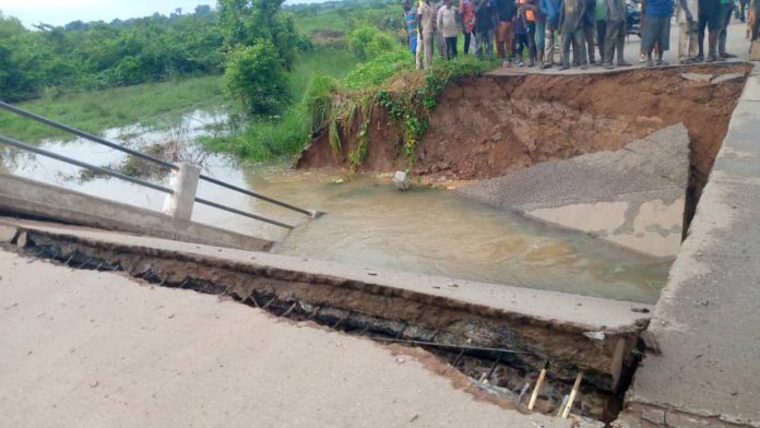 Bridge on the Nwomoa River collapses; drivers, passengers stranded