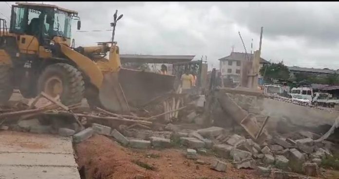 Gomoa East Assembly demolishes road-blocking structure in Gomoa Akotsi Gomoa East Assembly demolishes road-blocking structure in Gomoa Akotsi