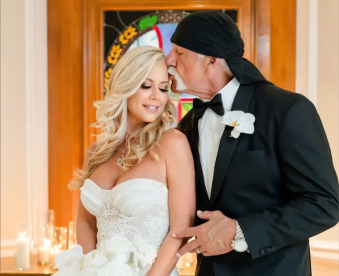 Hulk Hogan ties knot