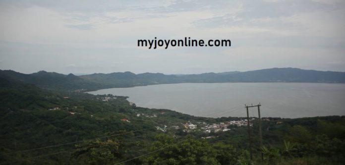 Lake-Bosomtwe-Full-885x424