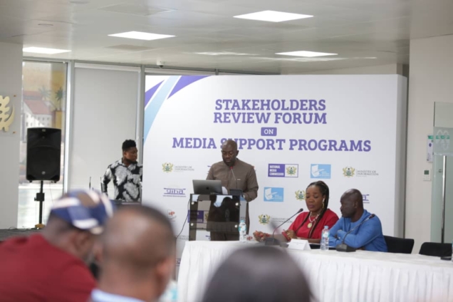 Media-support-stakeholders-forum-636x424