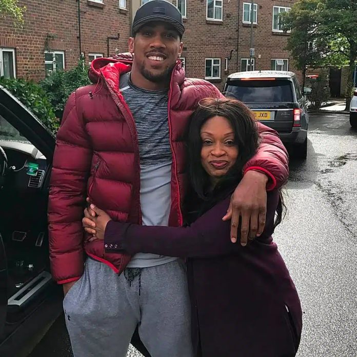 Anthony Joshua with his mother