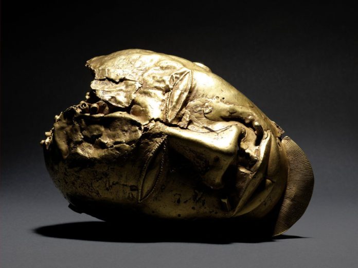 The Golden head of Karikari.