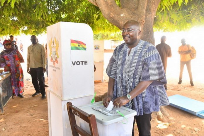 Bawumia_votes_walewale1-636x424 (Copy)