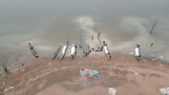 Fishing-on-Lake-Volta-754x424 (Copy)