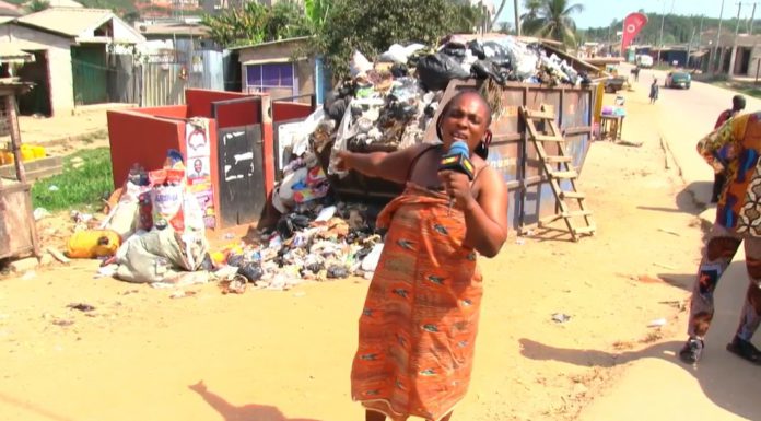 Moree junction traders threaten to turn DCE's house to refuse dump