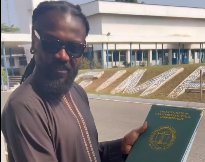 Samini shows off GIMPA Project Management degree certificate Samini shows off GIMPA Project Management degree certificate