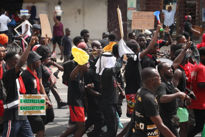 15SaveGhanaFootball-demo-in-Accra
