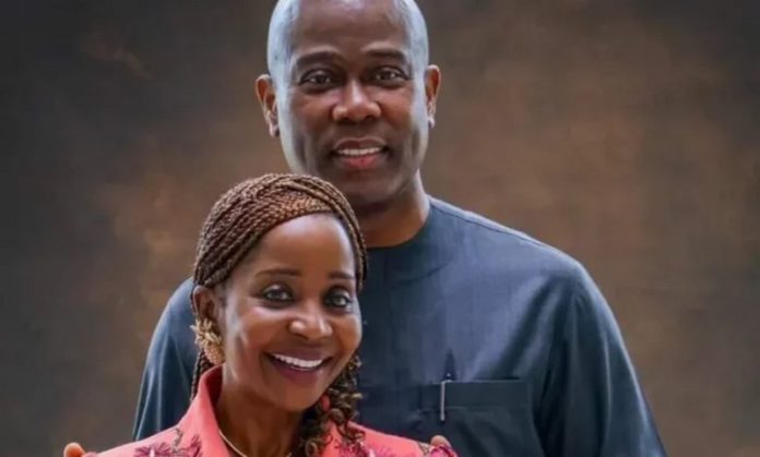 Access-Bank-Group-CEO-with-his-wife-704x424 (Copy)