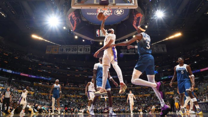 _132885085_gettyimages-2066806125