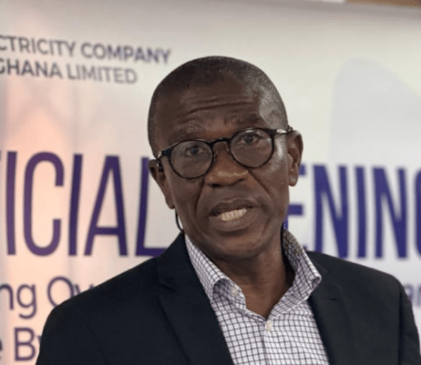 Mr. Maxwell Dapaah, ECG General Manager Ashanti West Region (1)