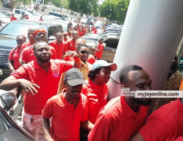Teacher unions strike (1)