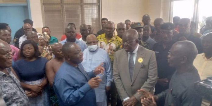 Otumfuo pledges to help get Sewua Hospital operational