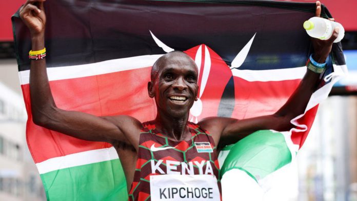 _133131687_kipchogewinningtokyo2020