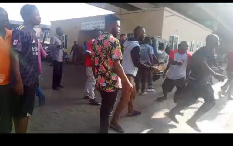 Driver, another arrested for slapping a Police officer at Kasoa [Photos]