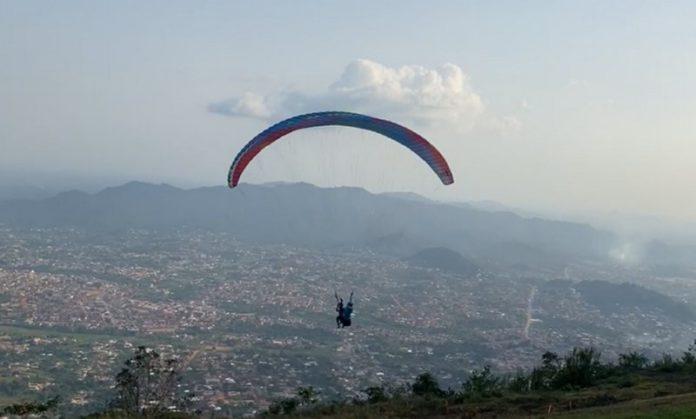 Kwaku-Paragliding-1-704x424 (Copy)