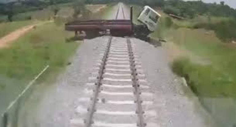 Train accident: It’s photoshopped – Minister on picture of truck on railway [Audio]