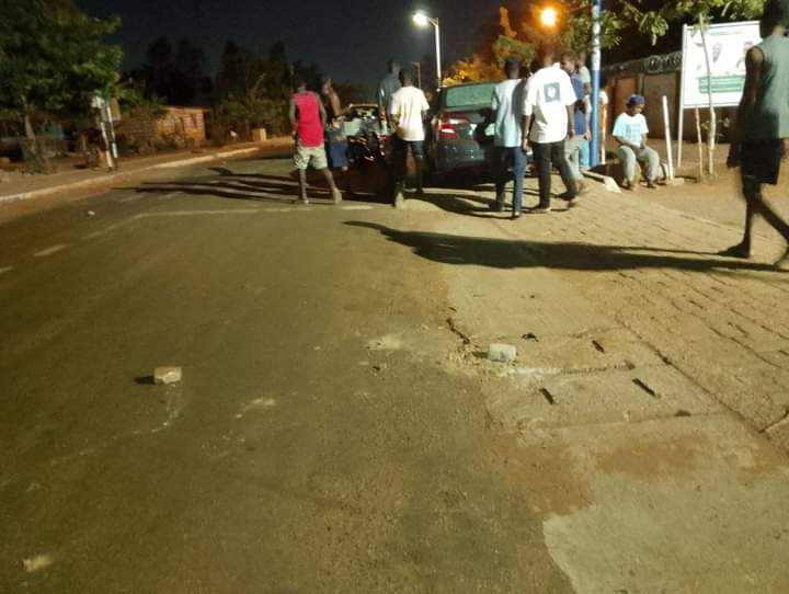 Students of Kalpohin SHS clash with residents [Photos]