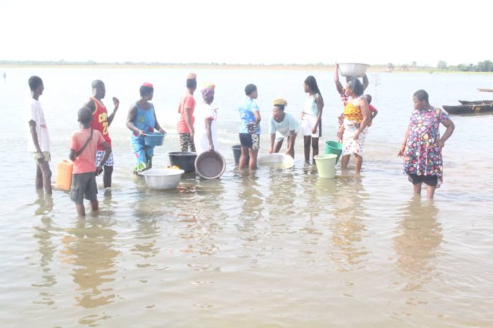Water crisis forces Dekpor Horme residents to rely on contaminated dam