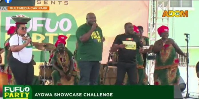 'Fufuo' party: Adom presenters take over live band for Ayowa showcase challenge