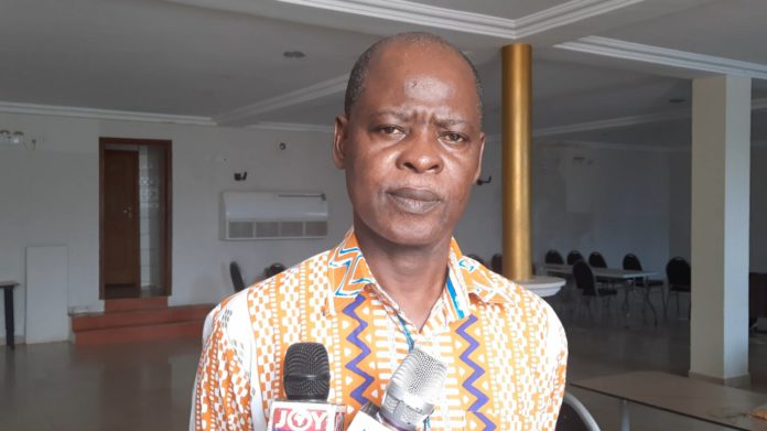 Dr Manteaw