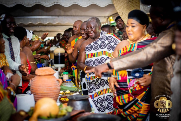 Otumfuo holds mega food fest for queen mothers