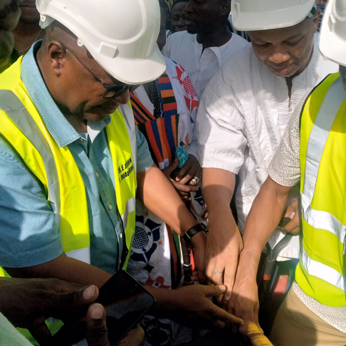 Mahama cuts sod for construction of Jakpa Palace