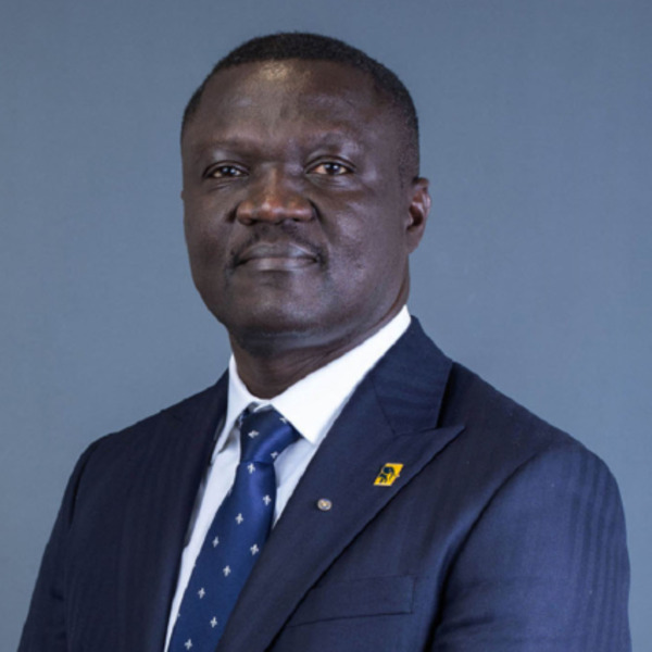 Victor-Yaw-Asante-MD-CEO-FBNBank-Ghana-424x424 (1)