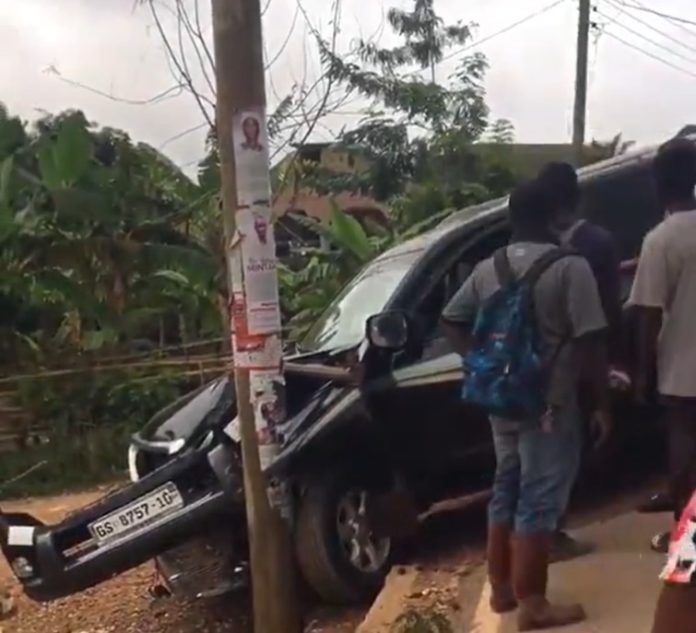 4-year-old moves father's car, rams into electric pole
