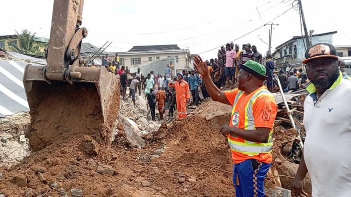 Three dead, many trapped as mosque collapses