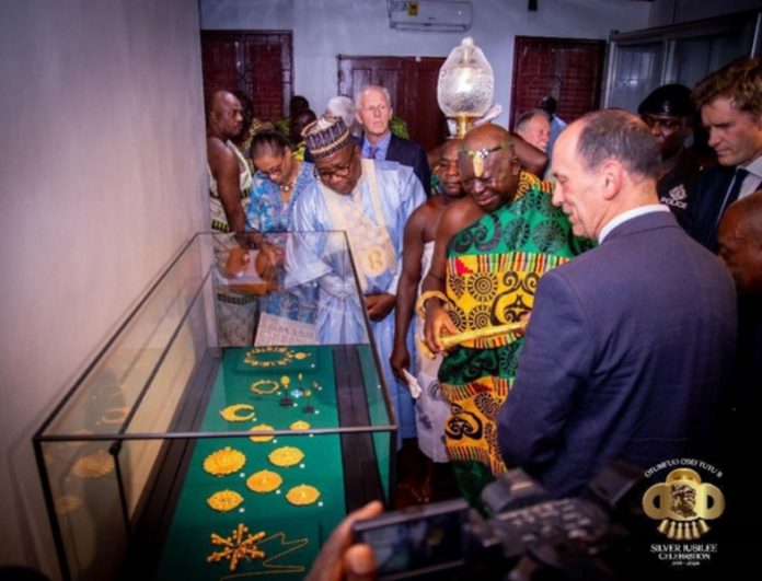 otumfuo-556x424 (Copy) Asantehene