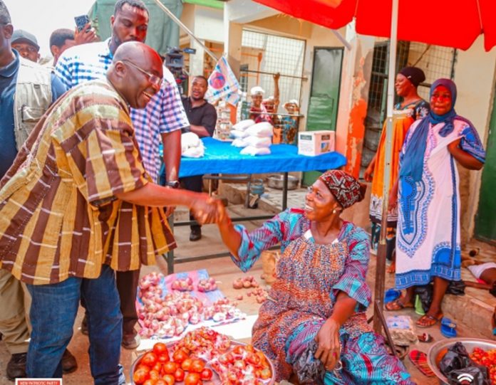 bawumia and kayayie